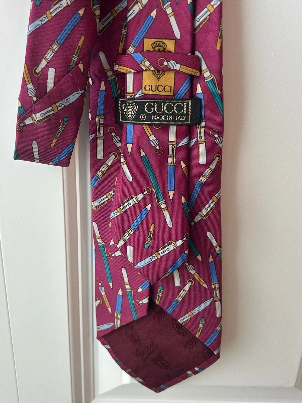 ✨ VINTAGE GUCCI Silk Novelty Tie — Made in Italy 🇮🇹🖊️